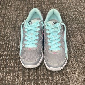 Nike Revolution Women’s Running Shoes Size 11